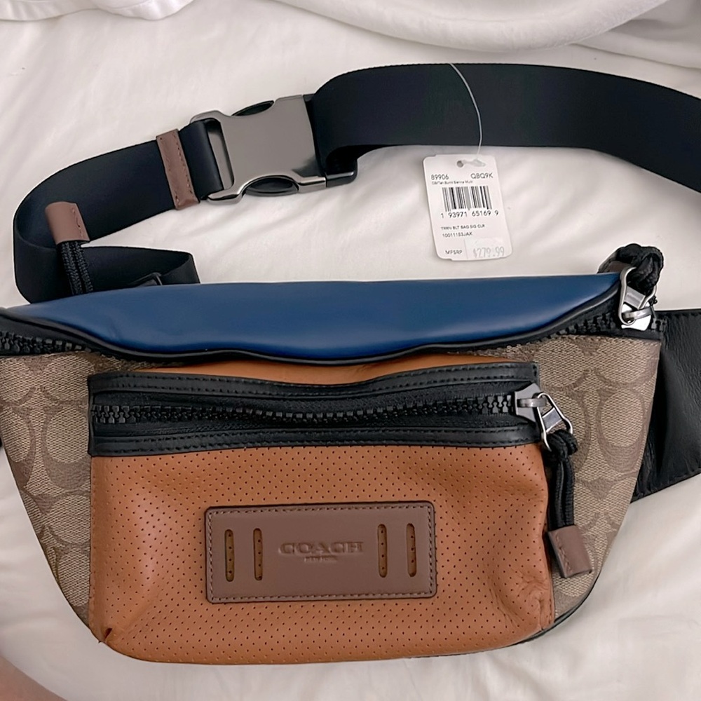 Coach Fannie pack unisex brand new never used